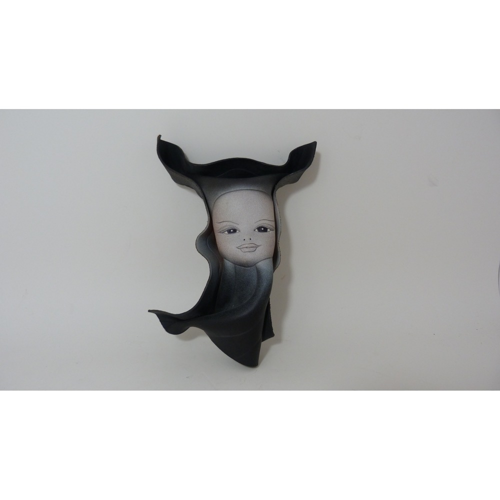 Gibson 1998 Studio Art painted leather Wall Mask Ethereal Face Sculpture Black